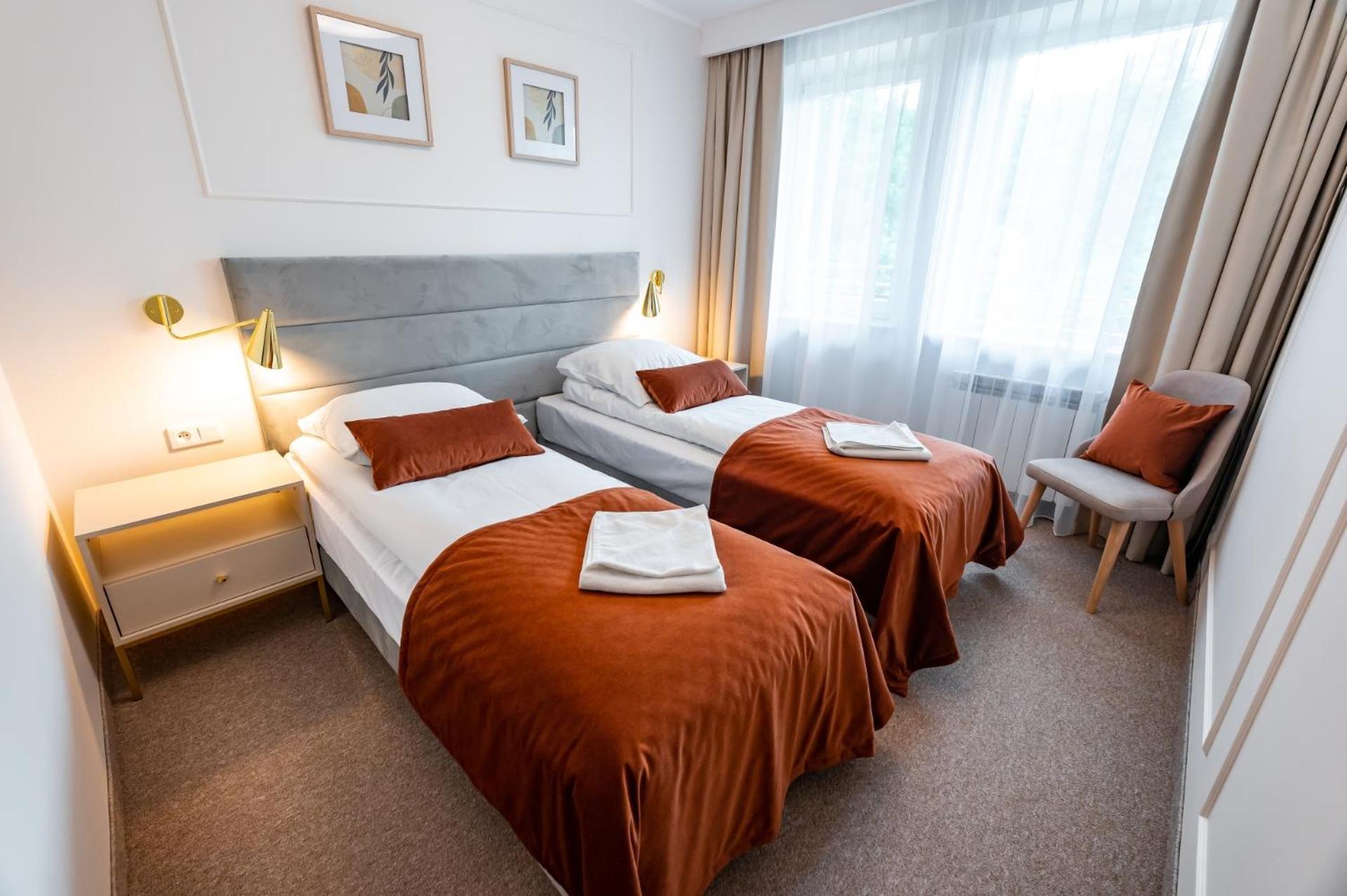 Osrodek Szkoleniowo Wypoczynkowy Galicya Hotel Криница-Здруй Екстериор снимка